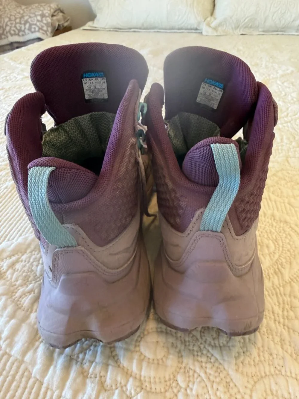 HOKA Women's Anacapa Mid Gore-Tex Hiking Boots. Size 9